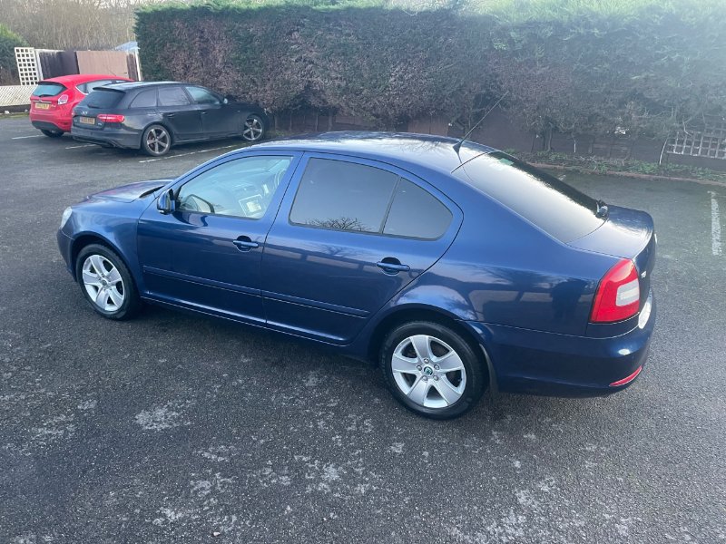 /photos/12259/899daf01-e7ce-2957-efff-e8d779cf95f7_i800x600.jpg
